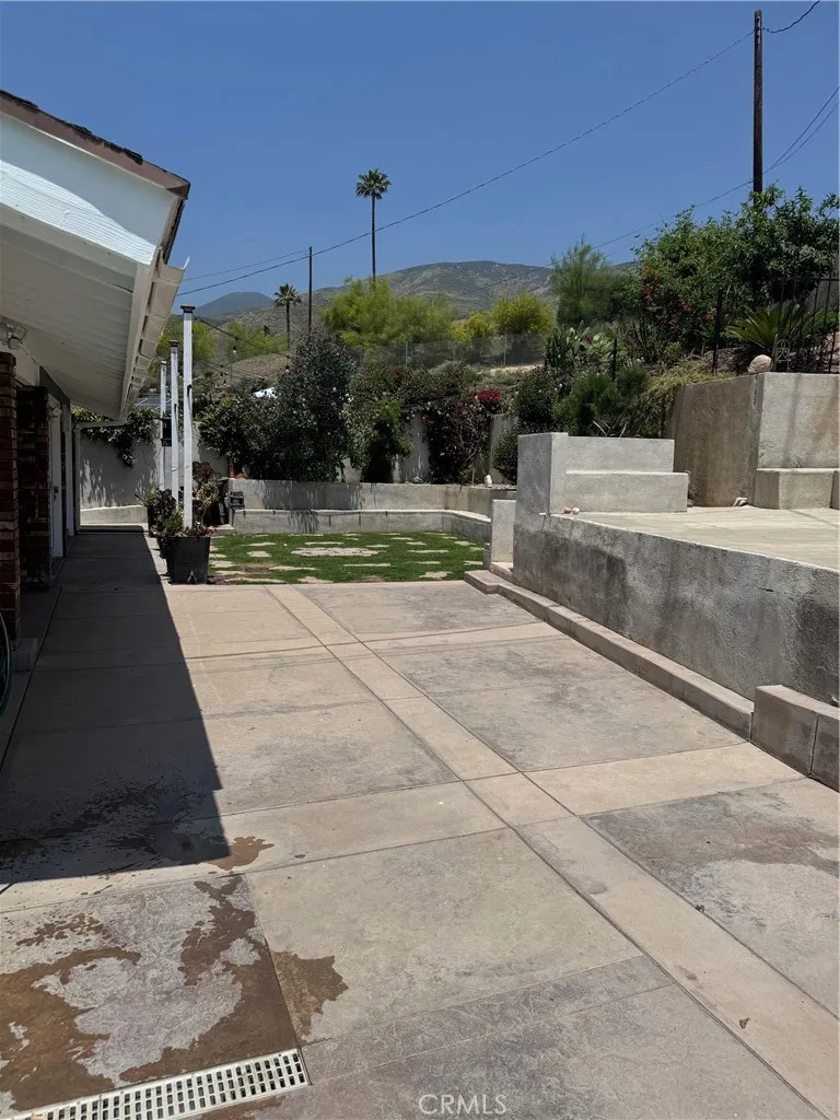 5431 Monte Drive, San Bernardino, California 92404 home-pic-1