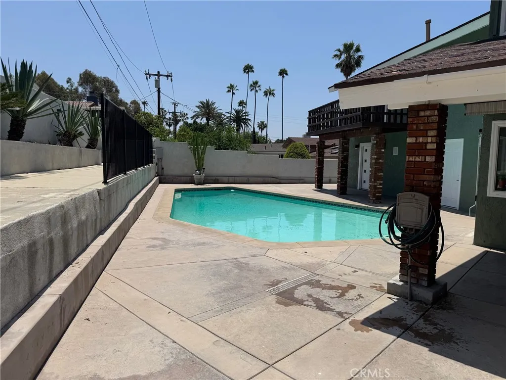 5431 Monte Drive, San Bernardino, California 92404 home-pic-4