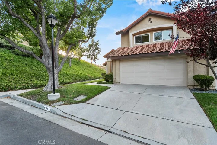 Full Driveway, End Unit, last home on the the street.