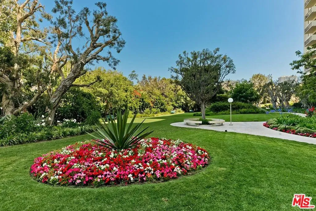 2160 Century Park East 1201, Los Angeles, California 90067 home-pic-23