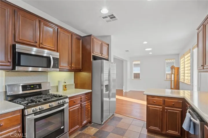 211 Furyk Way, Hemet, California 92545