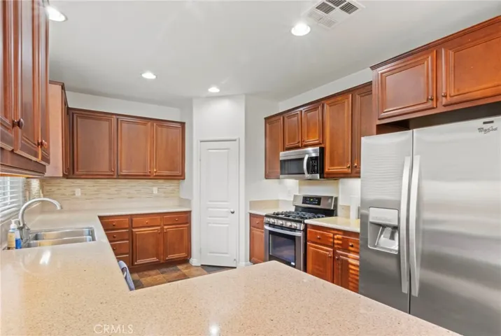 211 Furyk Way, Hemet, California 92545