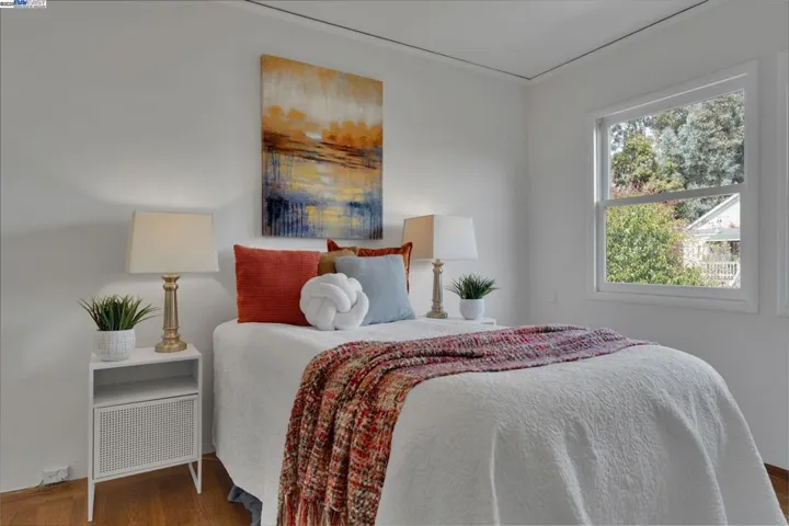 3016 Hyde St, Oakland, California 94601