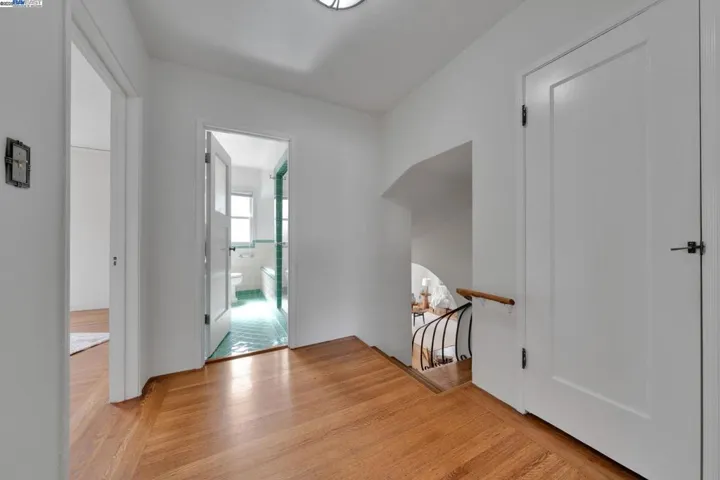 3016 Hyde St, Oakland, California 94601