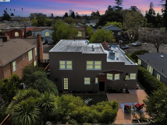 3016 Hyde St, Oakland, California 94601