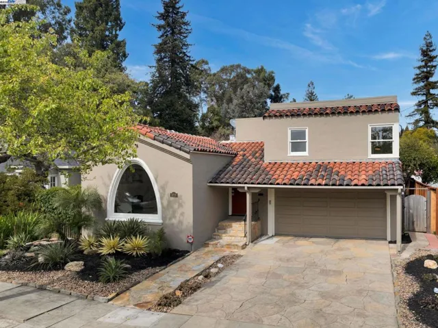 3016 Hyde St, Oakland, California 94601
