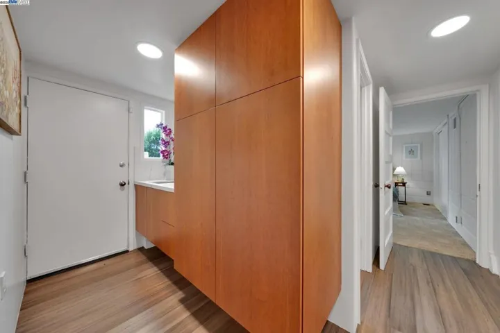 3016 Hyde St, Oakland, California 94601