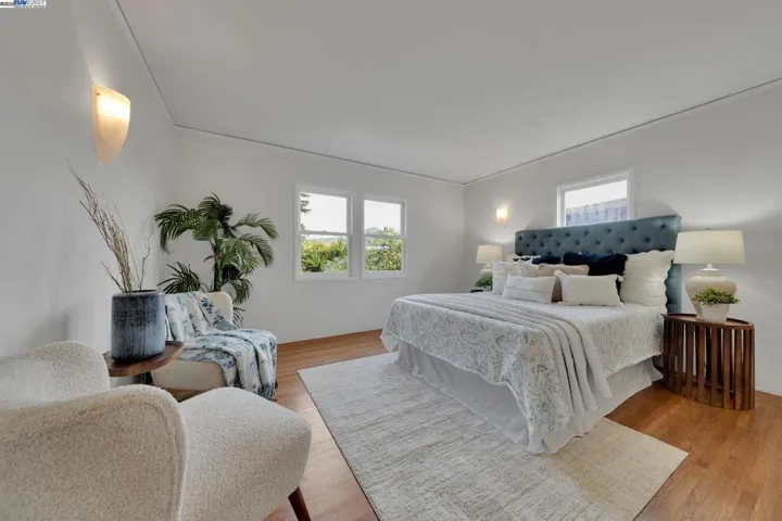 3016 Hyde St, Oakland, California 94601