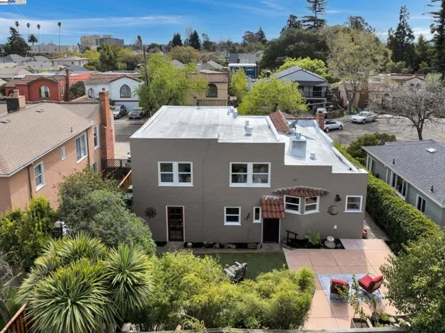 3016 Hyde St, Oakland, California 94601