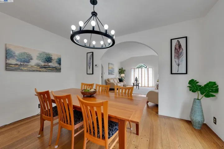3016 Hyde St, Oakland, California 94601