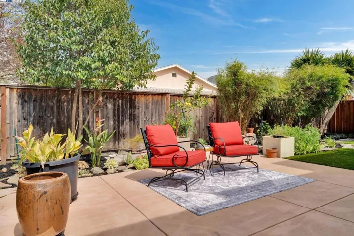 3016 Hyde St, Oakland, California 94601