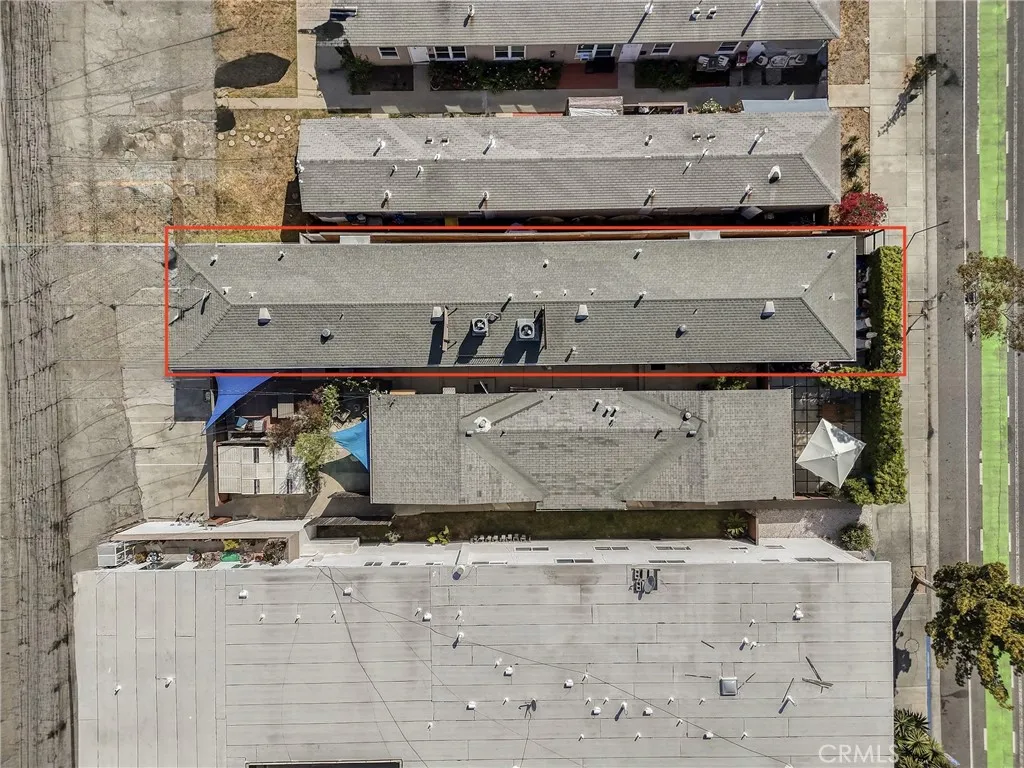 2402 Ocean Park Blvd, Santa Monica, California 90405 home-pic-18