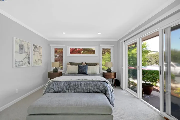 8700 Oak Tree Ln, Castro Valley, California 94552