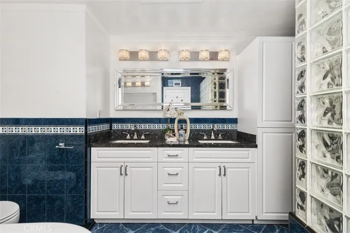 24942 Grissom Road, Laguna Hills, California 92653