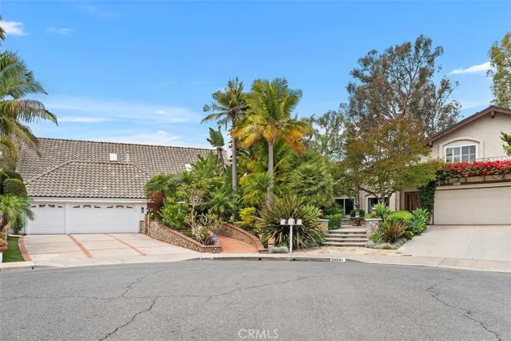 24942 Grissom Road, Laguna Hills, California 92653