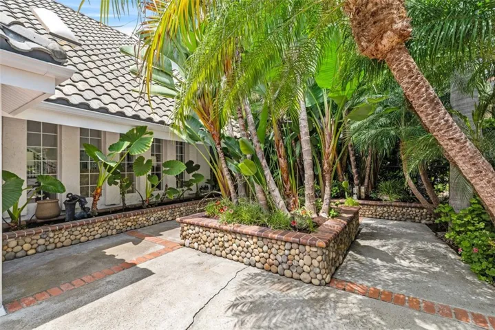 24942 Grissom Road, Laguna Hills, California 92653