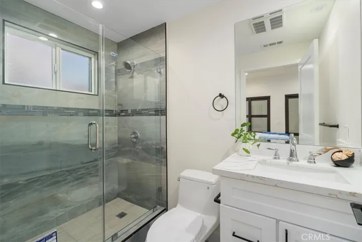 4850 Buchanan, Los Angeles, California 90042
