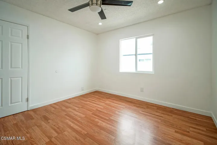 E ROOMS 01