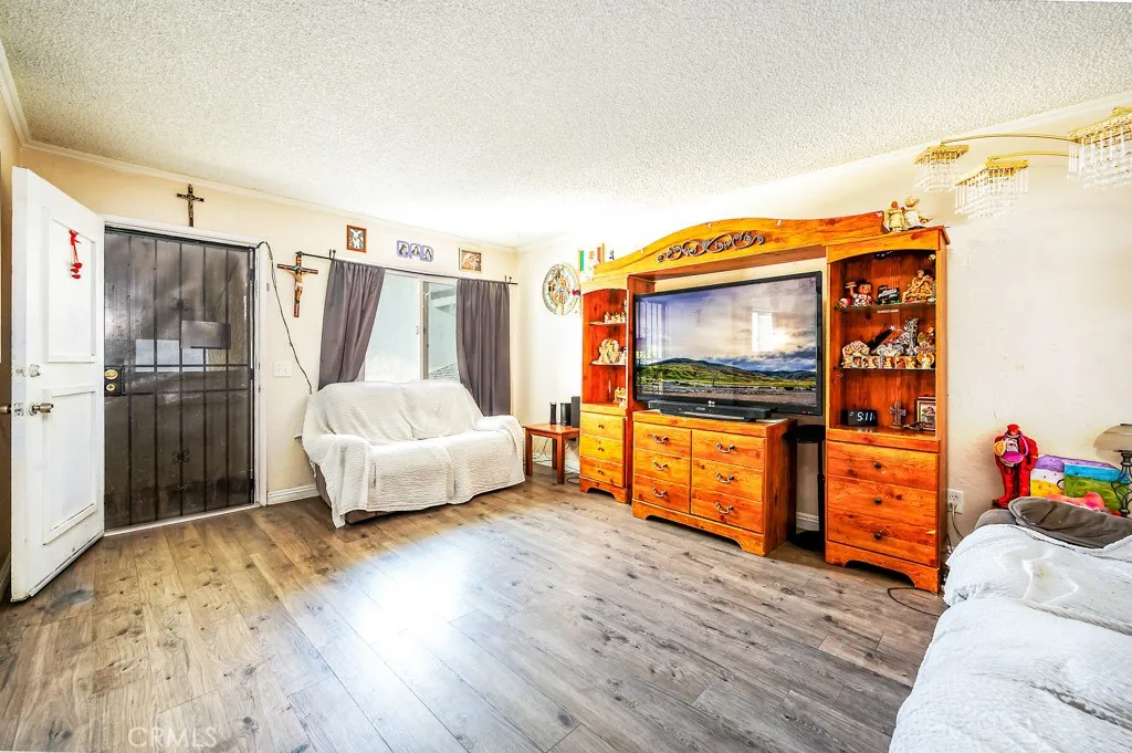 25899 Baylor Way, Hemet, California 92544 home-pic-2