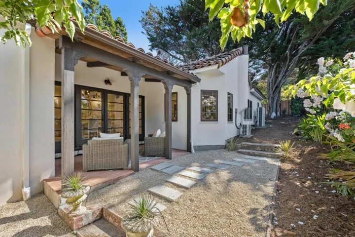 138 Valdeflores Drive, Burlingame, California 94010