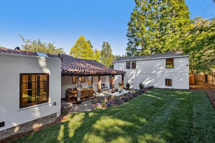 138 Valdeflores Drive, Burlingame, California 94010