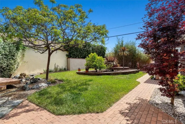 7858 Bleriot Avenue, Los Angeles, California 90045