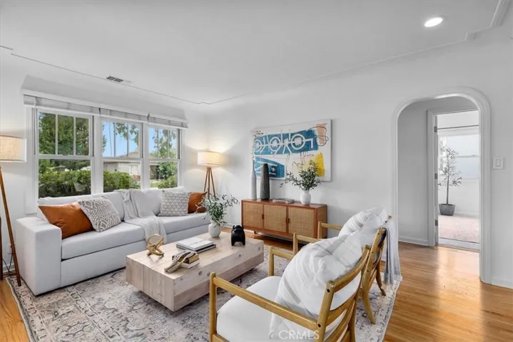 7858 Bleriot Avenue, Los Angeles, California 90045