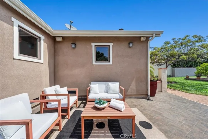 7858 Bleriot Avenue, Los Angeles, California 90045