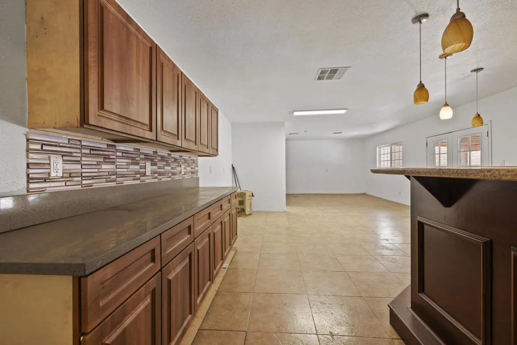 7858 Sherry Lane, Jurupa Valley, California 92509 home-pic-41