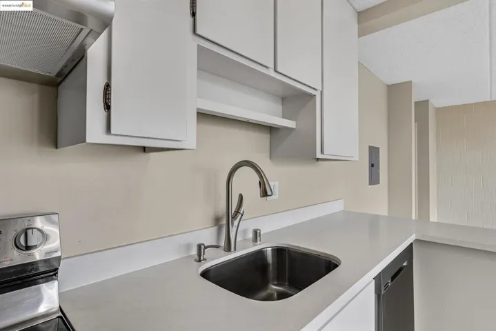 1 Kelton Ct 9g, Oakland, California 94611