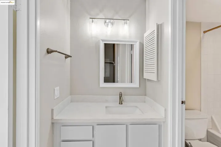 Bathroom Sink/Mirror