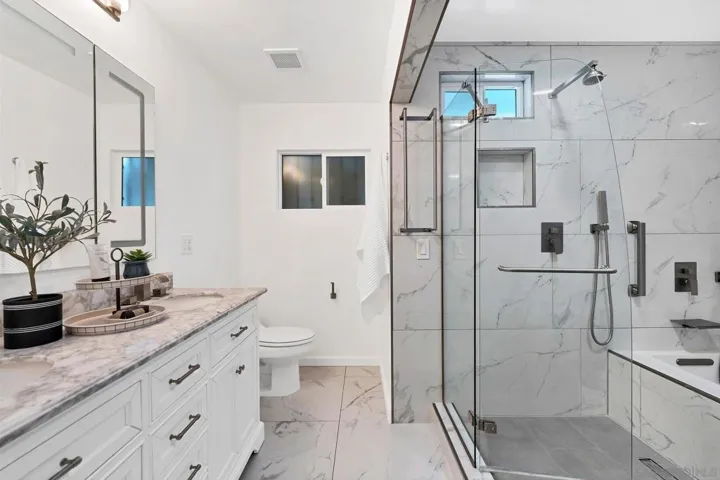 Primary Bath/Spa