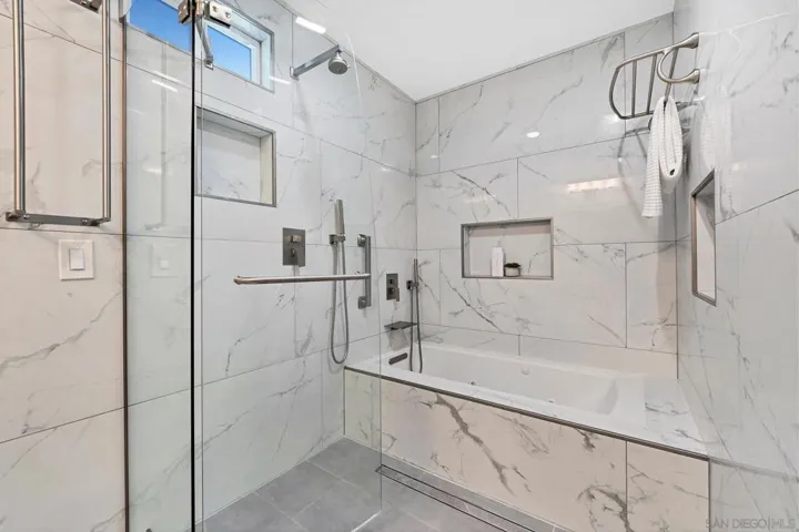 Primary Bath/Spa