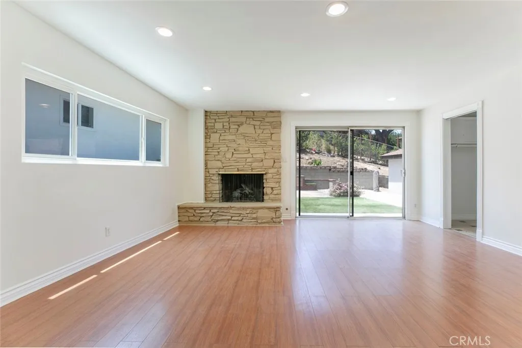10347 Newhome Avenue, Sunland, California 91040 home-pic-10