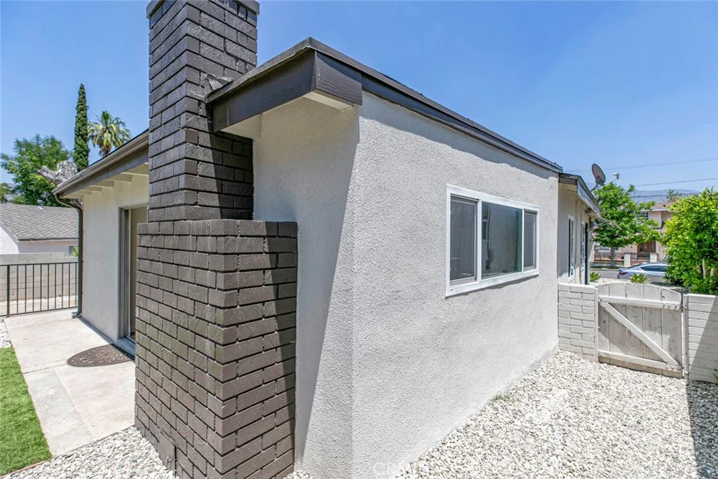 10347 Newhome Avenue, Sunland, California 91040 home-pic-23
