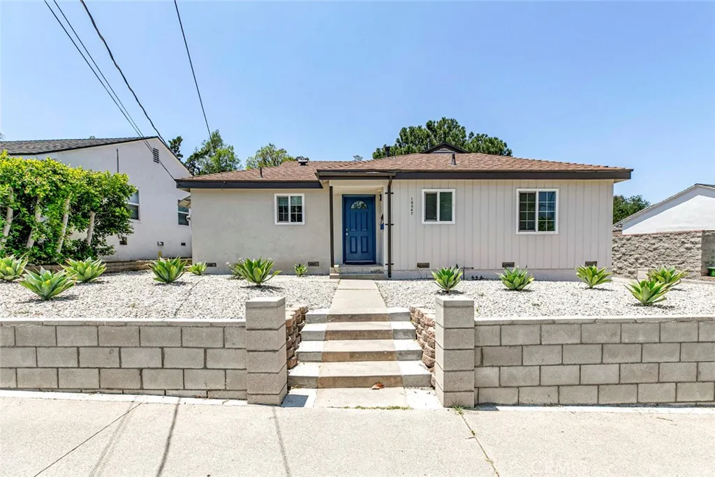 10347 Newhome Avenue, Sunland, California 91040 home-pic-3