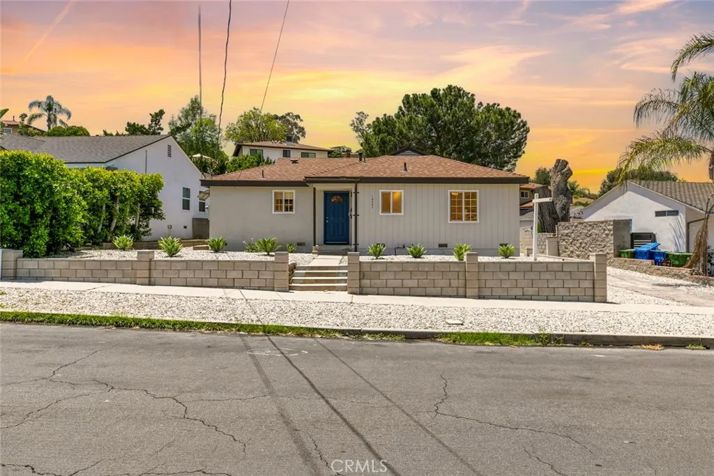 10347 Newhome Avenue, Sunland, California 91040 home-pic-0