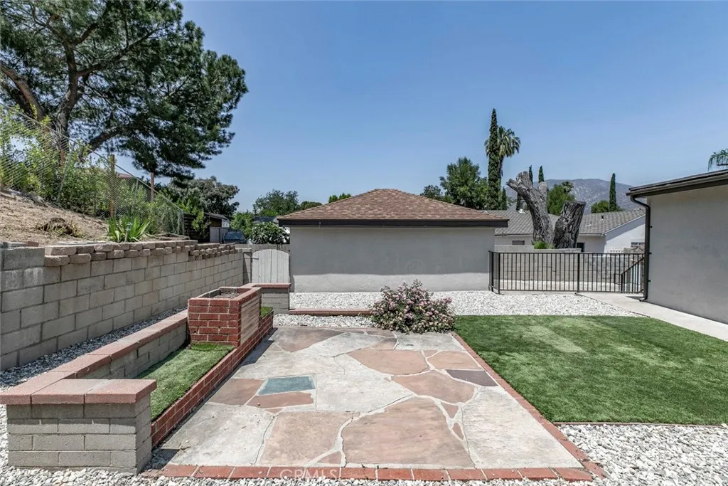 10347 Newhome Avenue, Sunland, California 91040 home-pic-25
