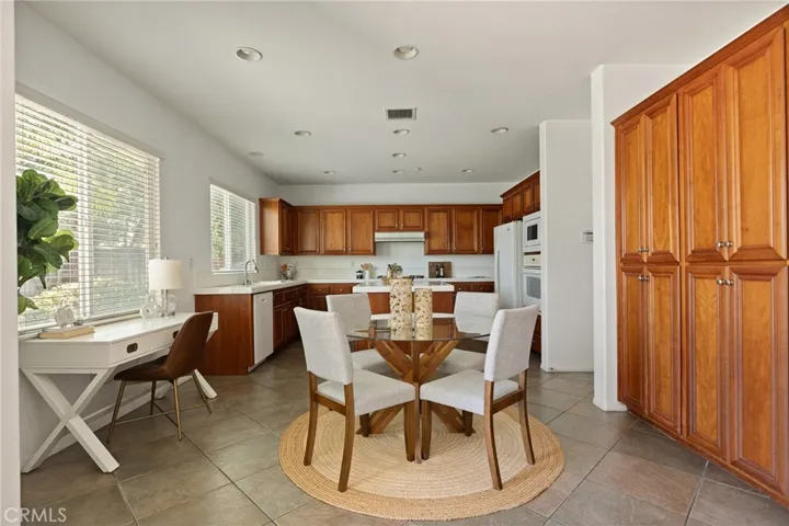 1665 Valley Falls Avenue, Redlands, California 92374