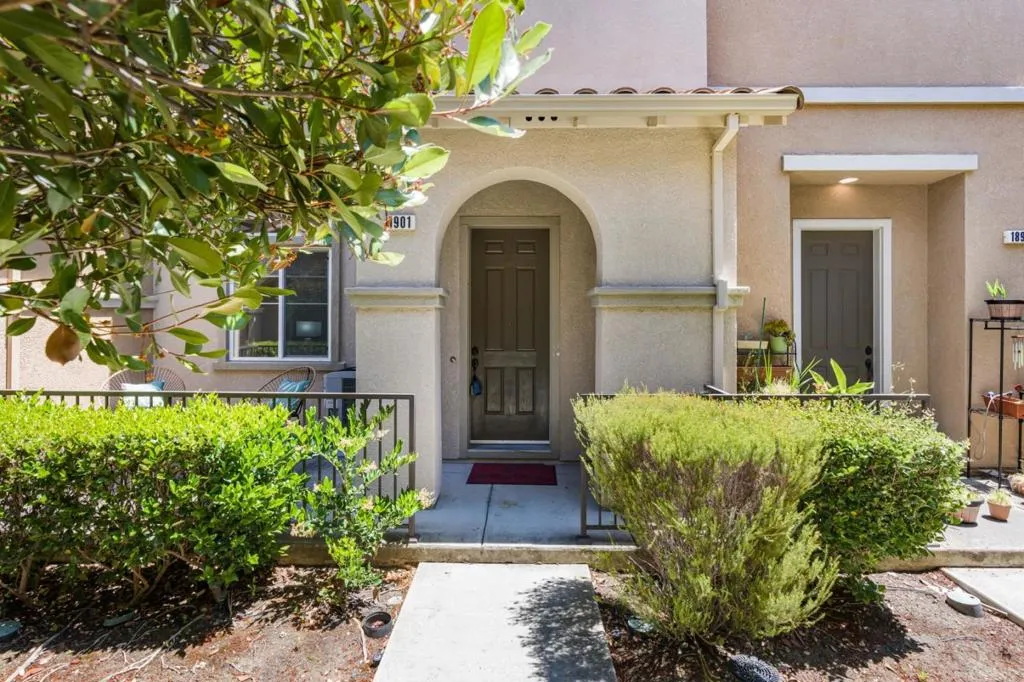 1901 Garzoni Place, Santa Clara, California 95054 home-pic-1