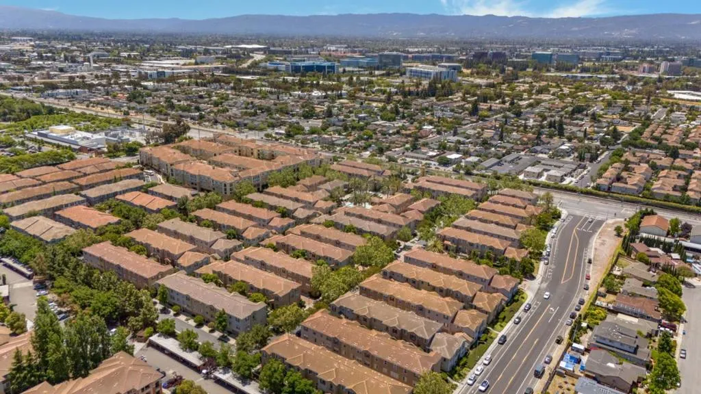 1901 Garzoni Place, Santa Clara, California 95054 home-pic-49