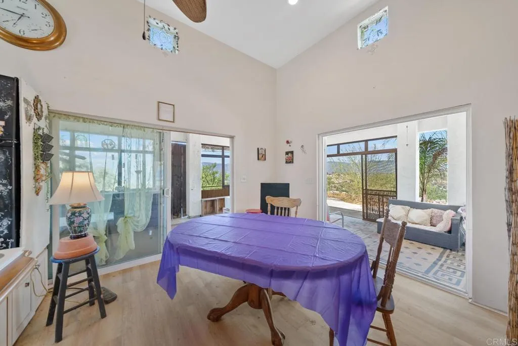 2620 Mar Vinga, Fallbrook, California 92028 home-pic-20