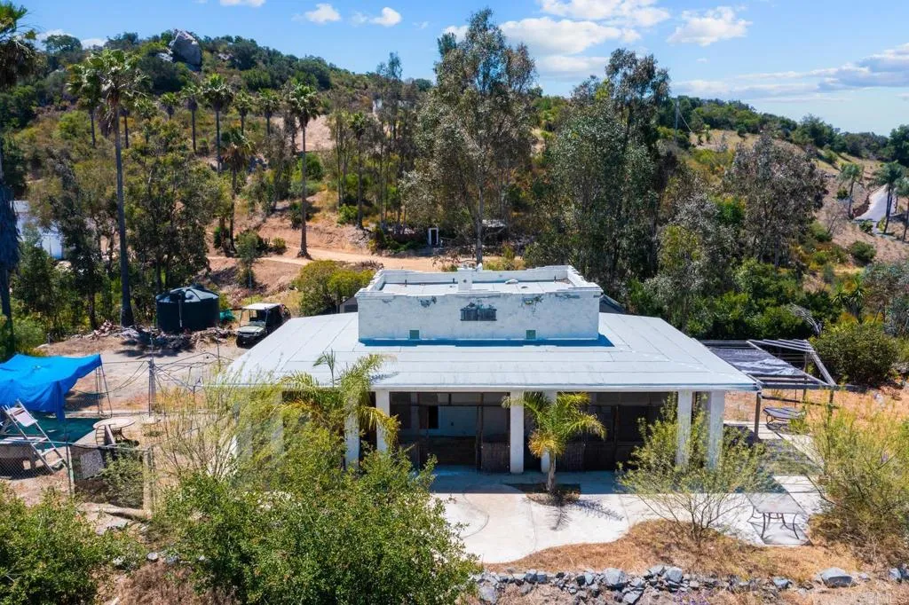 2620 Mar Vinga, Fallbrook, California 92028 home-pic-2