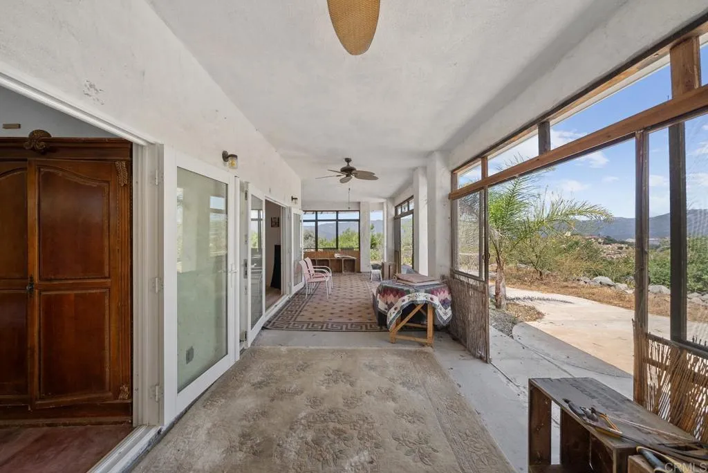 2620 Mar Vinga, Fallbrook, California 92028 home-pic-10