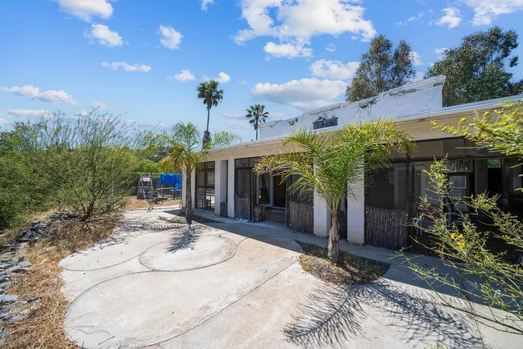 2620 Mar Vinga, Fallbrook, California 92028 home-pic-53
