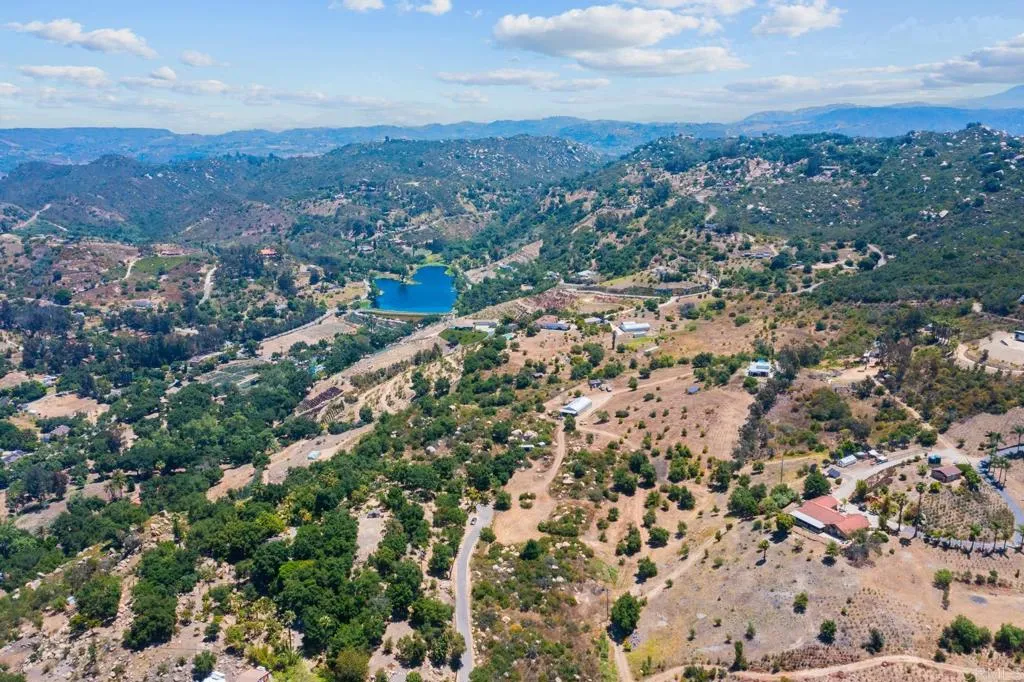 2620 Mar Vinga, Fallbrook, California 92028 home-pic-69