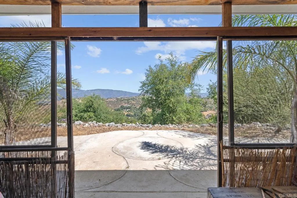 2620 Mar Vinga, Fallbrook, California 92028 home-pic-35