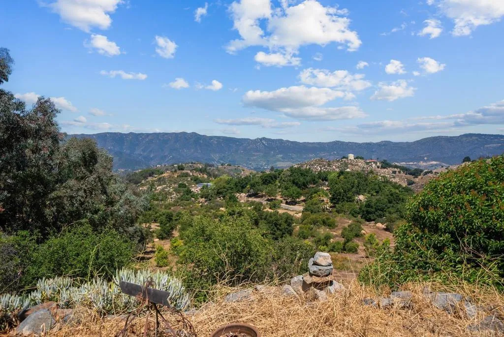 2620 Mar Vinga, Fallbrook, California 92028 home-pic-45