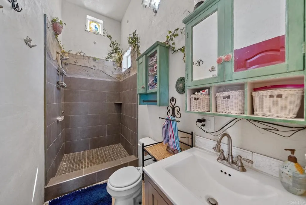 2620 Mar Vinga, Fallbrook, California 92028 home-pic-18