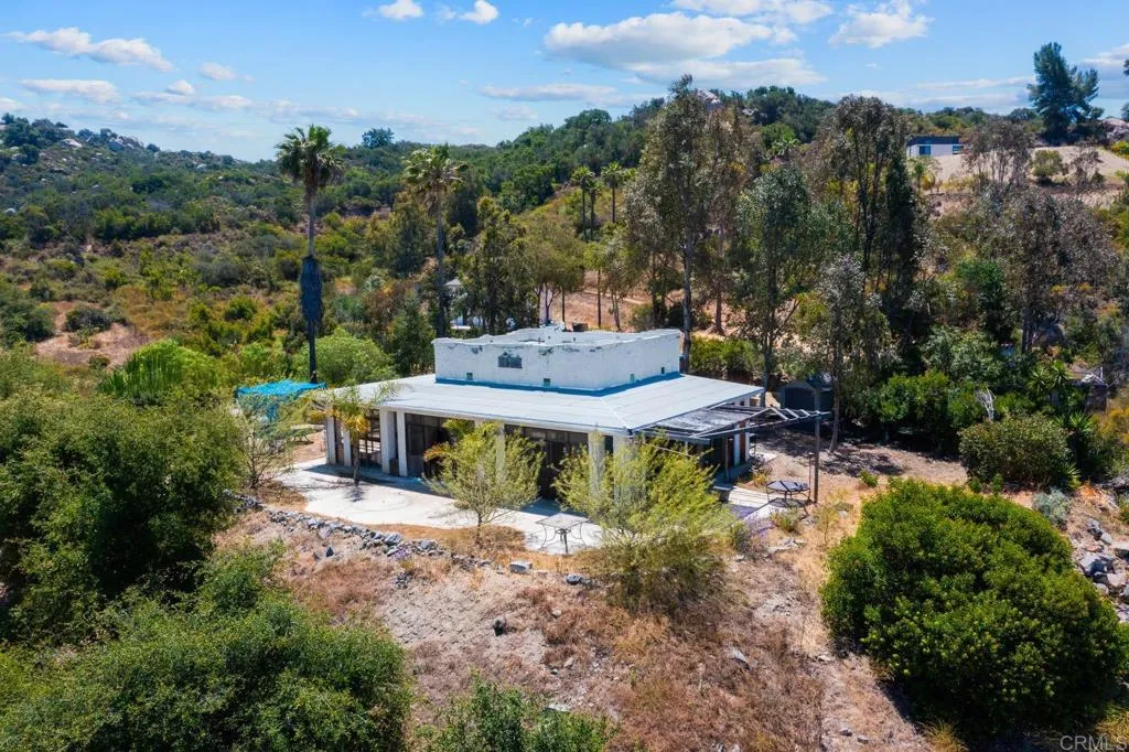 2620 Mar Vinga, Fallbrook, California 92028 home-pic-1